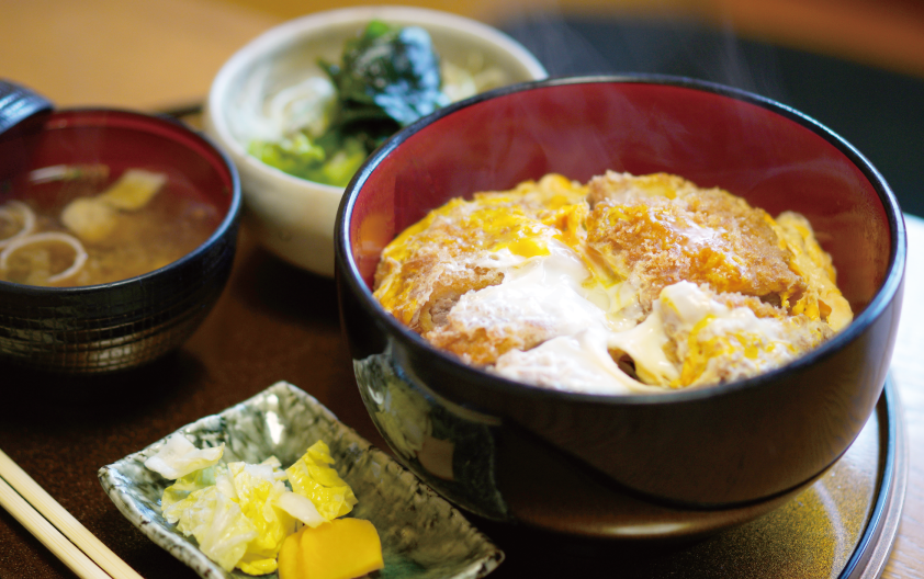 八屋、カツ丼ランチ
