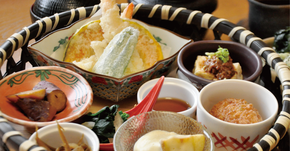 八屋、花かごランチ