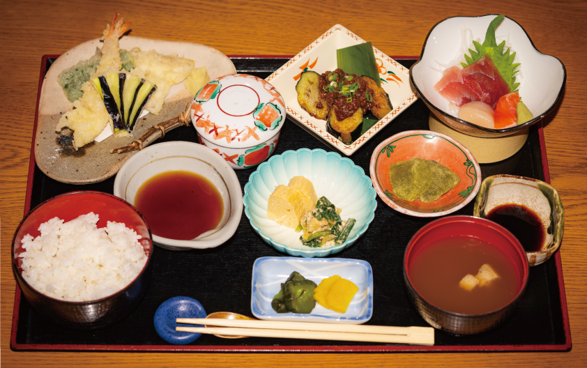 八屋、和食膳